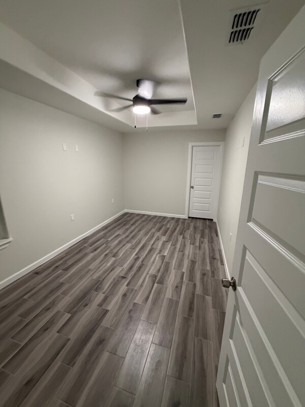 Building Photo - 5608 Vidos Dr