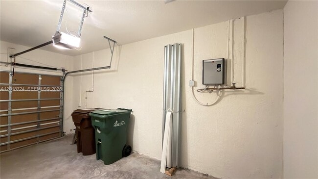 Building Photo - 3342 W 104th Terrace