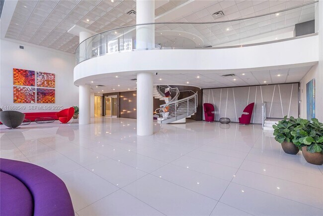 Building Photo - 5701 Collins Ave