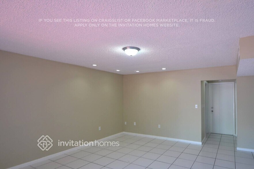 Building Photo - 14661 SW 93rd Ln