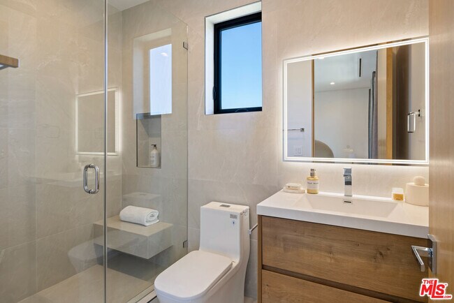 Building Photo - 14822 Hesby St