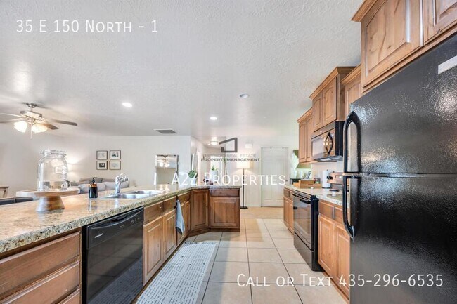 Building Photo - 35 E 150 N