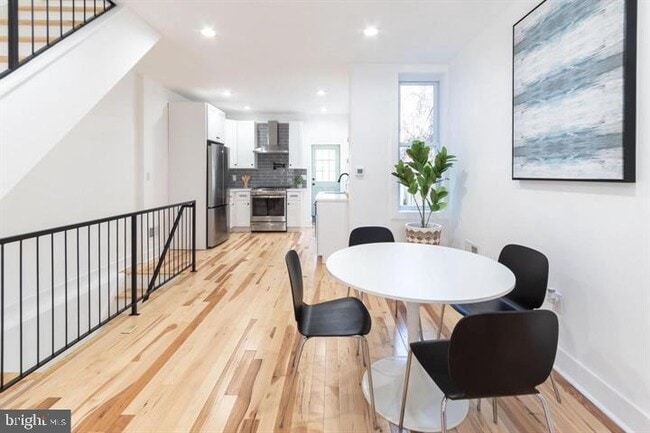 Building Photo - 2937 Nicholas St