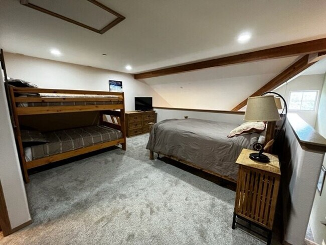 Building Photo - Winter Seasonal Rental- Tarn Landing C6