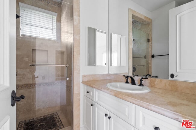 Building Photo - 3697 Benedict Canyon Ln