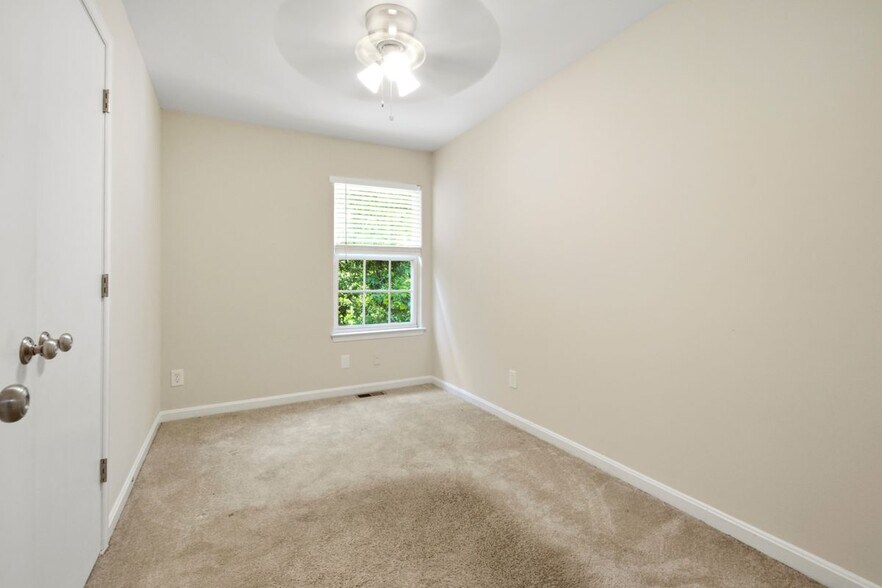 Building Photo - 9922 Matti Hill Ct