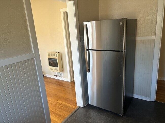 New refrigerator - 208 Circular Rd