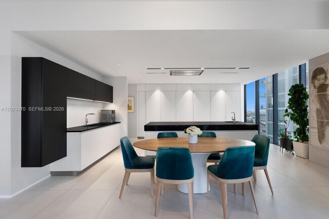 Building Photo - 1000 Biscayne Blvd