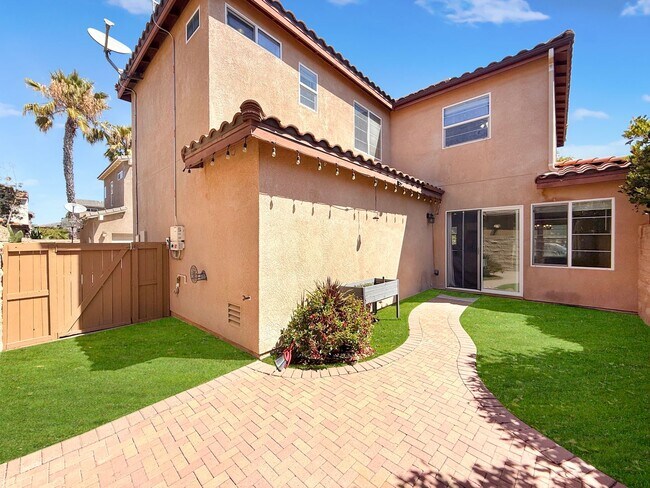 Building Photo - Spacious 4BR/2.5BA Home in Otay Ranch – Av...