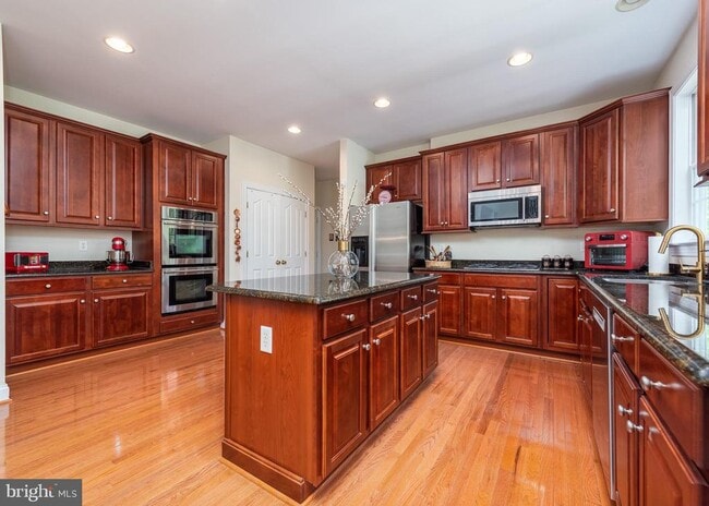 Building Photo - 6263 Trotter Rd