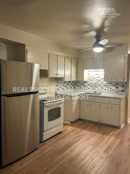 Building Photo - 4192 Drouillard St