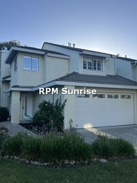 Building Photo - Beautifully Updated 3BR/3BA Townhome in Live Oak — Near Clayton