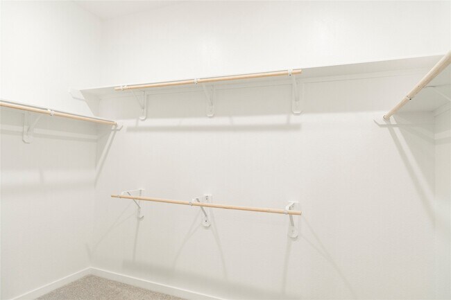 Building Photo - 31026 Sun Vly Dr