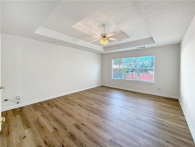 Building Photo - 3385 Stoneleigh Run Dr NE