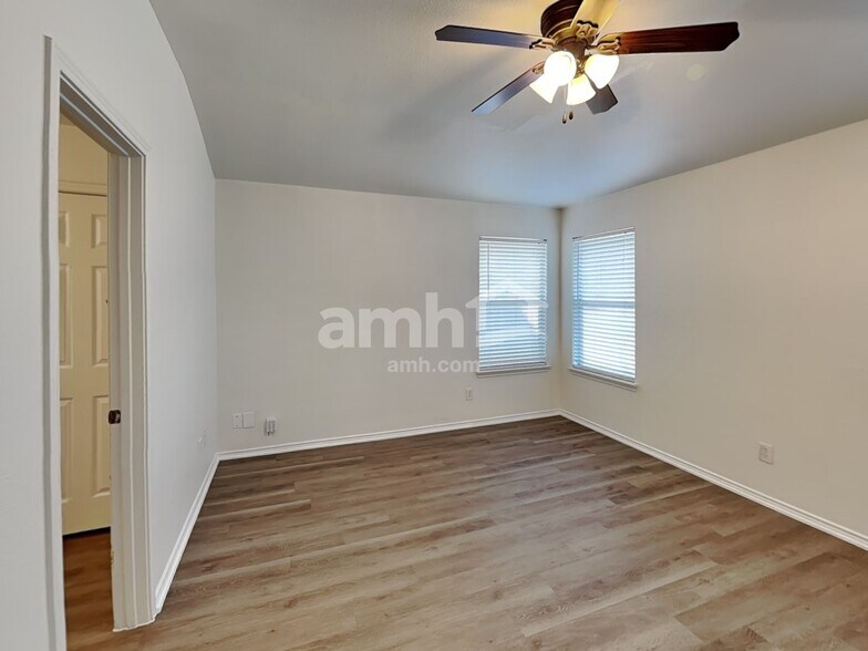 Building Photo - 11039 Arabian Palm