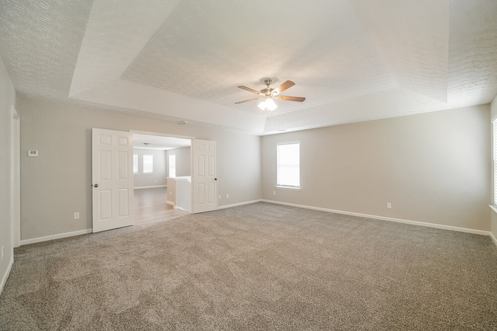 Building Photo - 2240 Valley Creek Dr