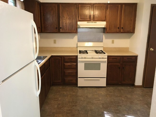 Building Photo - 408 N Highland St