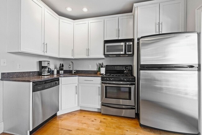 Building Photo - 109 N St