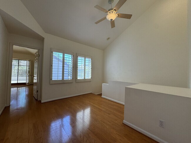 Building Photo - LUXURY LAKEFRONT GAINEY RANCH TOWNHOME WITH GOLF COURSE VIEWS – RESORT STYLE SCOTTSDALE LIVING!