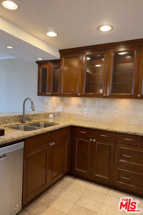 Building Photo - 4337 Marina City Dr