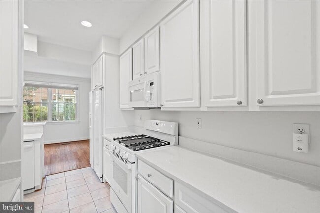 Building Photo - 2622 Clarendon Blvd