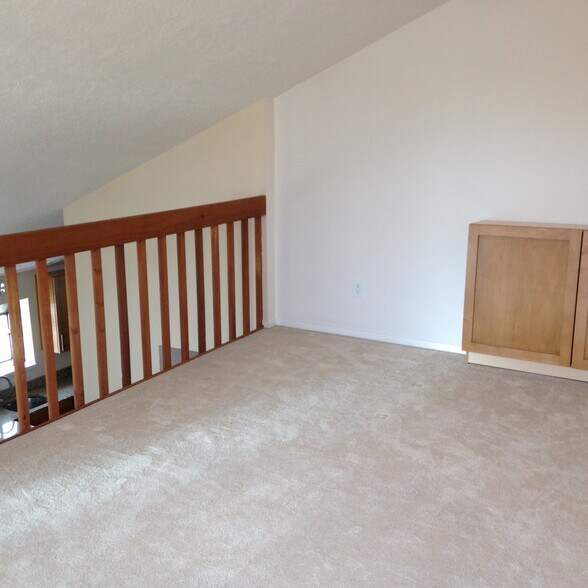 Building Photo - 7911 Countryside Dr