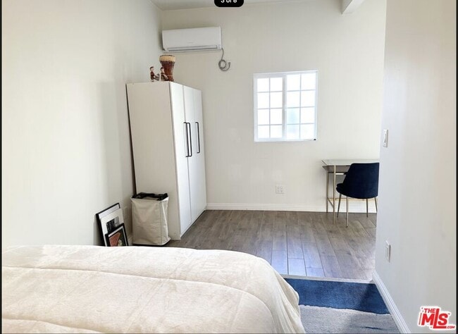 Building Photo - 225 S Clark Dr