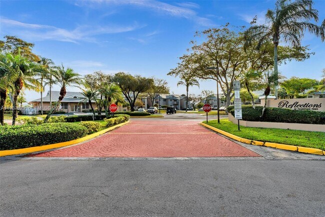 Building Photo - 1701 NW 96th Terrace