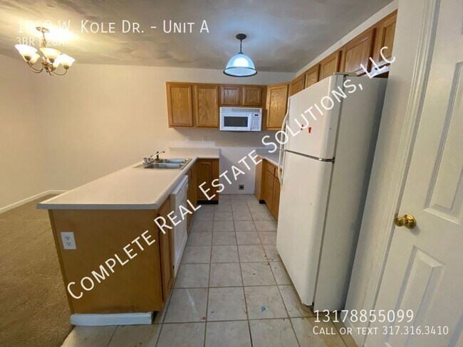 Building Photo - 1659 W Kole Dr