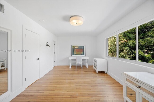 Building Photo - 1430 Baracoa Ave