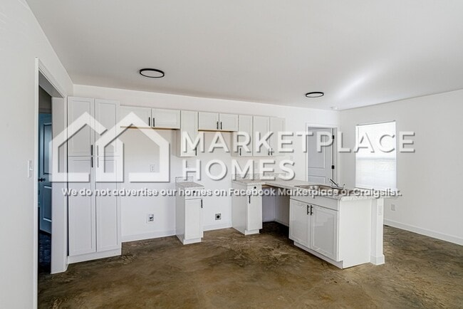 Building Photo - 3532 Christine Rd