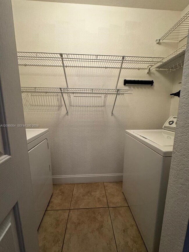 Building Photo - 18032 NW 74th Ct
