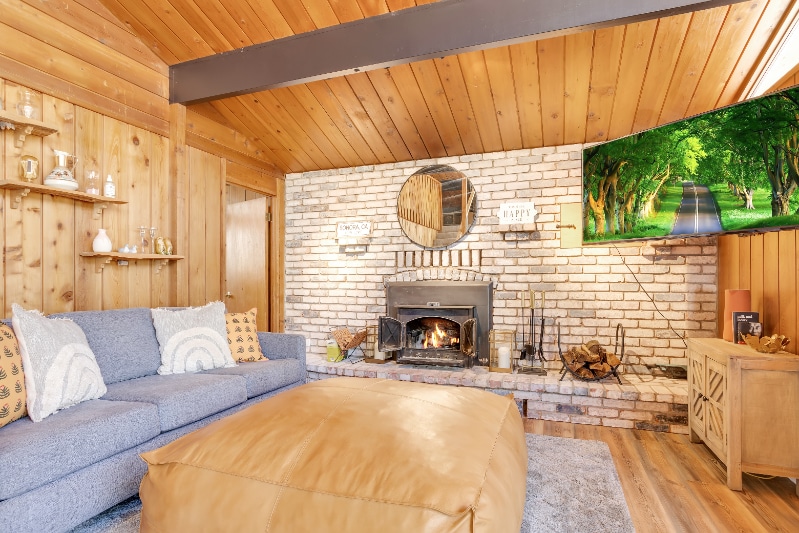 Building Photo - 21593 Crystal Falls Dr