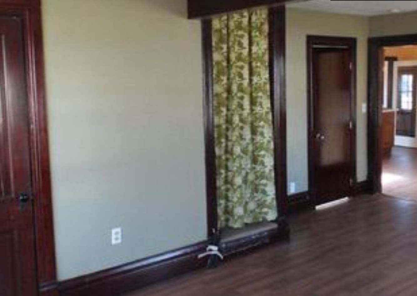 Living Room - 408 State Ave E