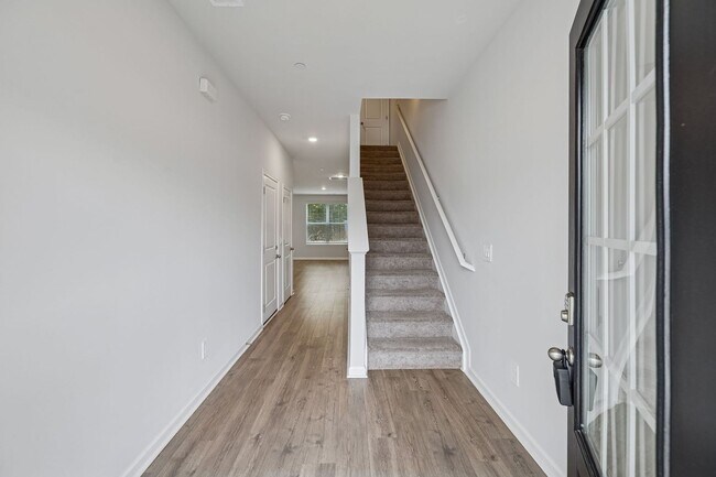 Building Photo - Welcome to Lewisburg Kings Landing