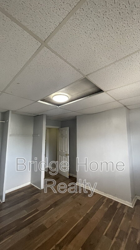 Building Photo - 447 Hays Ave