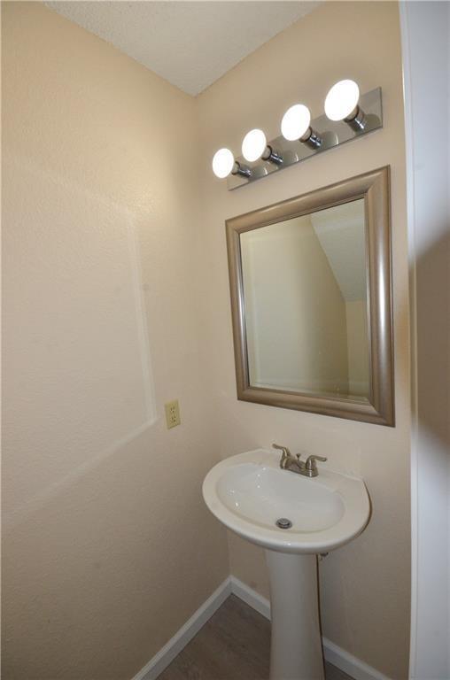 Building Photo - 13903 Lothian Dr