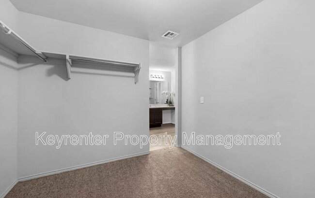 Building Photo - 1504 Chuck Wagon Dr