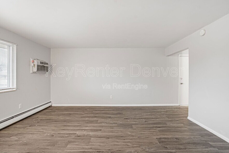 Building Photo - 1280 Zephyr St