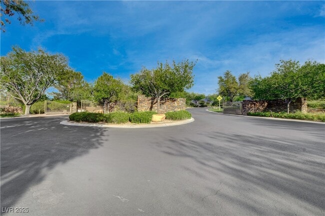 Building Photo - 7 Kennesaw Rd