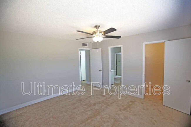 Building Photo - 10825 N 45th Ln