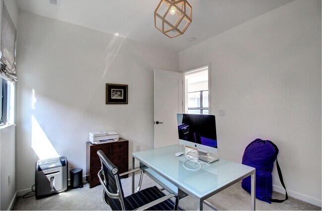 Building Photo - Luxury Living in the heart of Platte Park, 5bds, 4bas - Custom Finishes around every corner