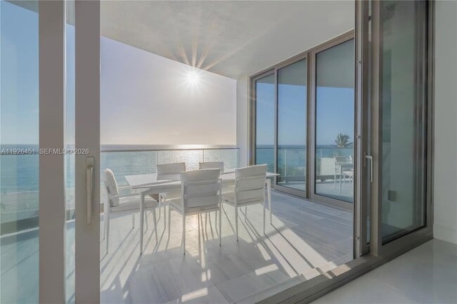 Building Photo - 17975 Collins Ave