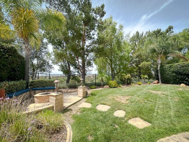 Building Photo - 32920 Northshire Cir