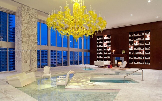 Building Photo - 495 Brickell Ave