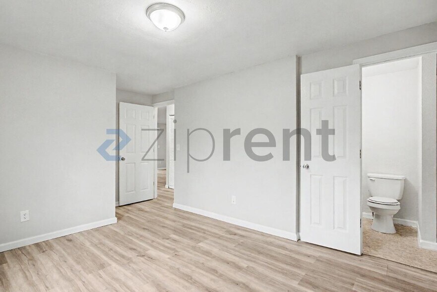 Building Photo - 9660 SW Prairie Terrace