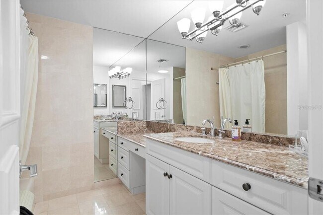 Building Photo - 535 Sanctuary Dr