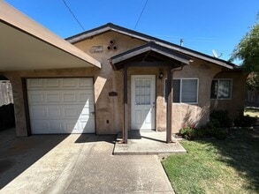 Building Photo - 1bed/1bath Available Now!