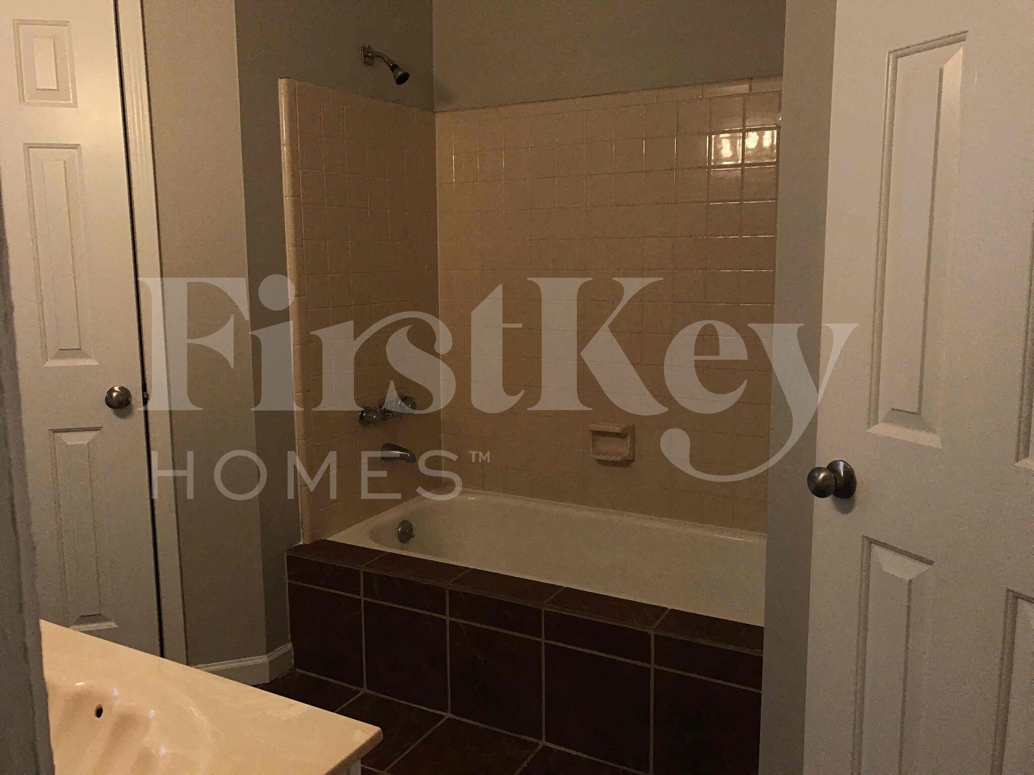 Building Photo - 6418 S Fawn Hollow Cir