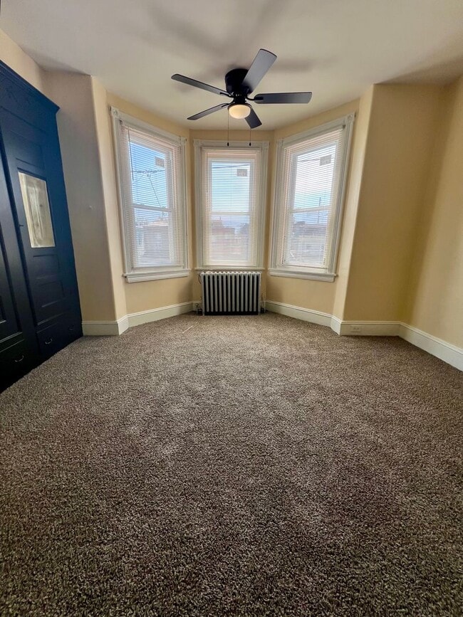 Building Photo - Stunning 3-Bedroom Townhome in Frankford! Available NOW!